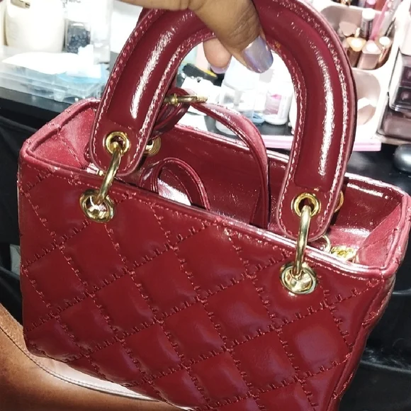 Elegant Burgundy Quilted Mini Bag - Picture 4 of 4